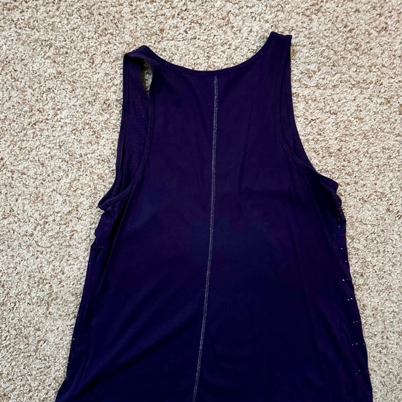 Express Tank Top - Picture 2 of 3